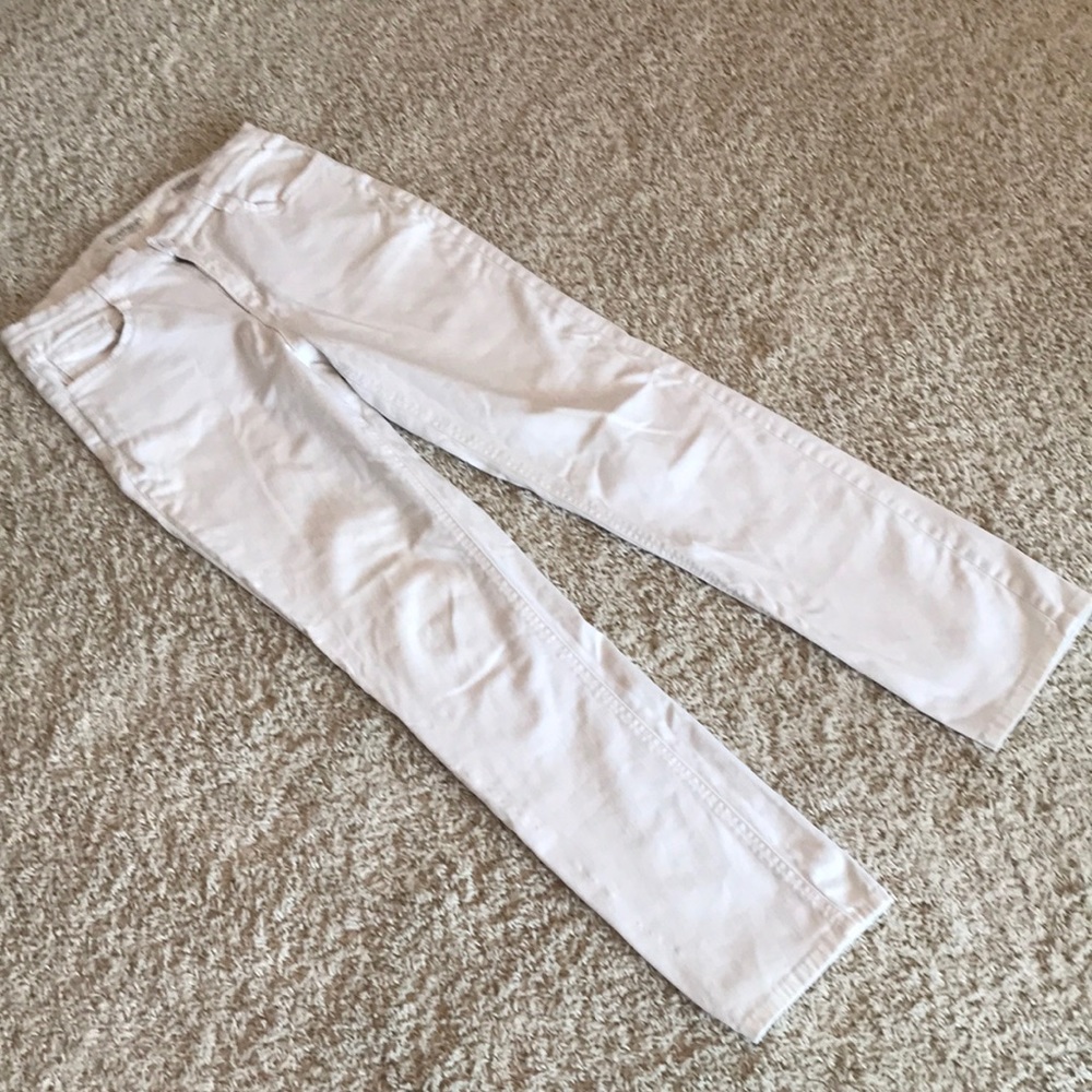 Women’s White Jeans